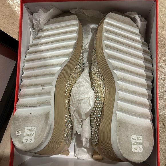 Rhinestone Embellished Platform Shoes - Picture 4 of 8